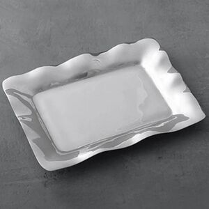 [NWOT] Beatriz Ball GIFTABLES Vento Rectangular Tray Silver Color